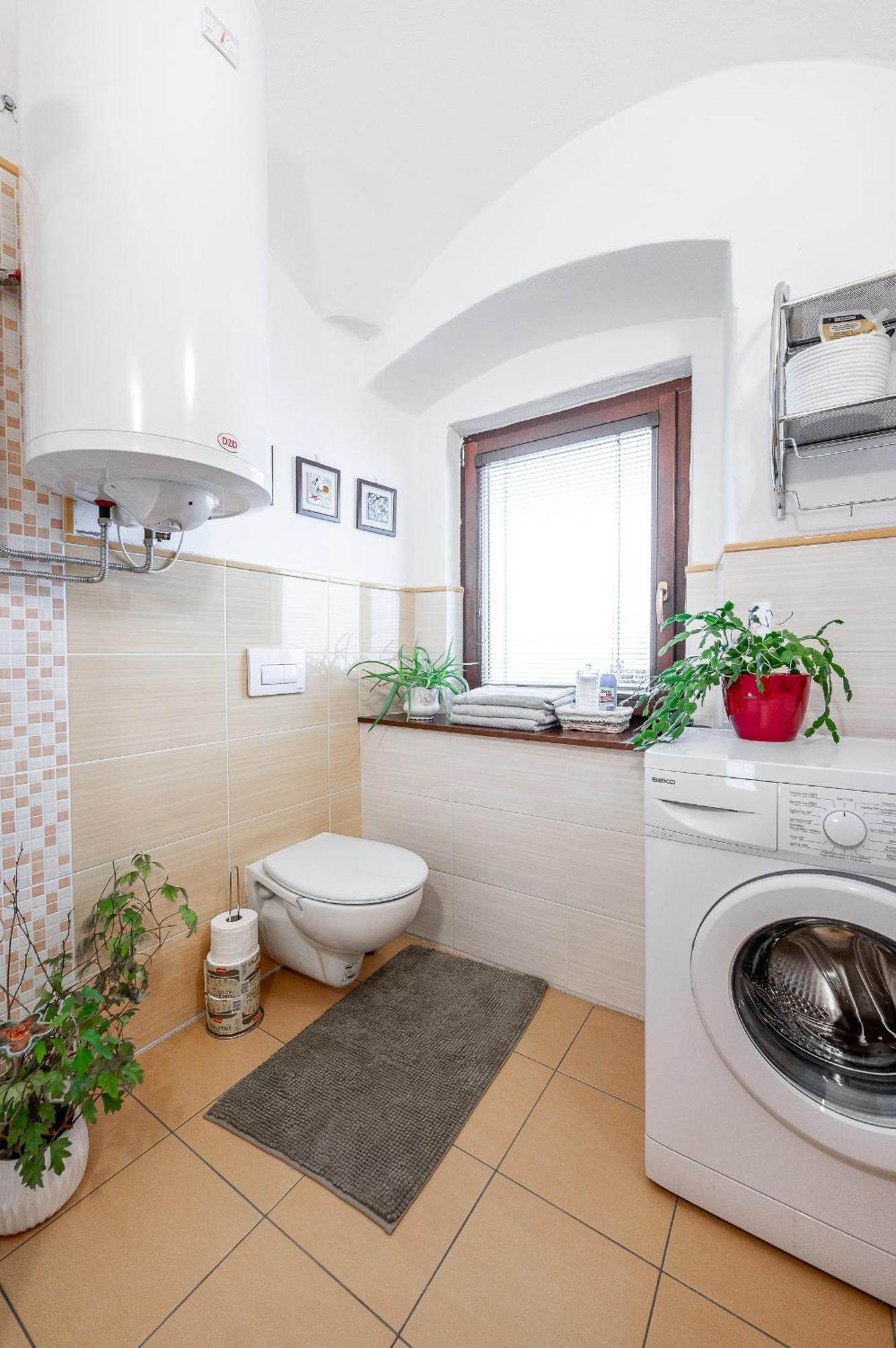 2 Room Flat Hlavna Kosice With Parking Экстерьер фото